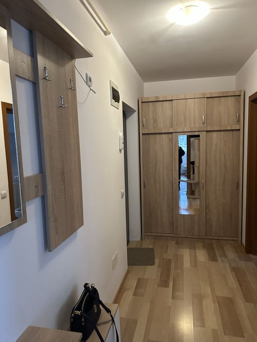 Garsoniera foarte aproape de Coresi Mall de inchiriat