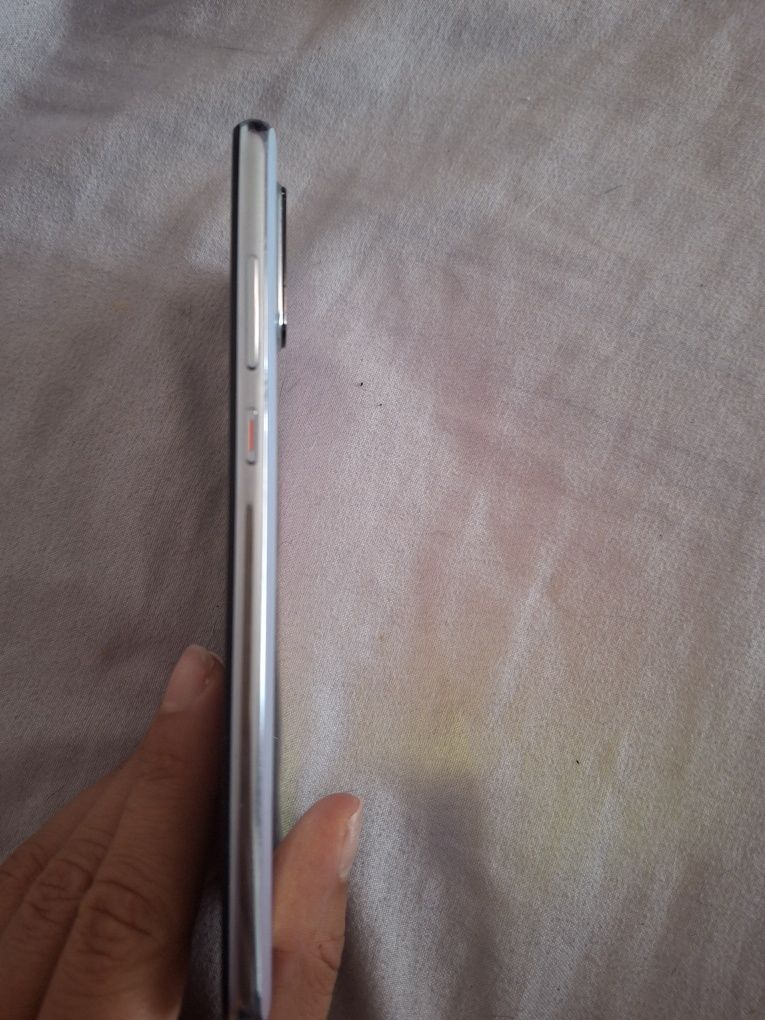Телефон Huawei P30