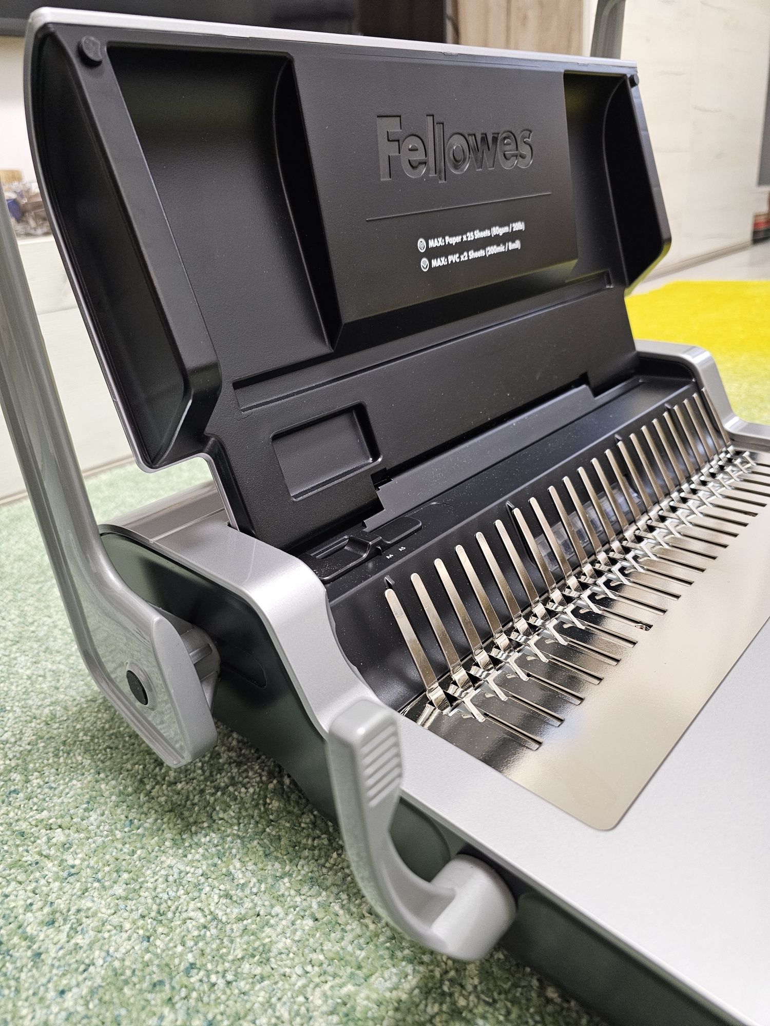 Aparat de indosariat inele plastic FELLOWES Quasar +500
