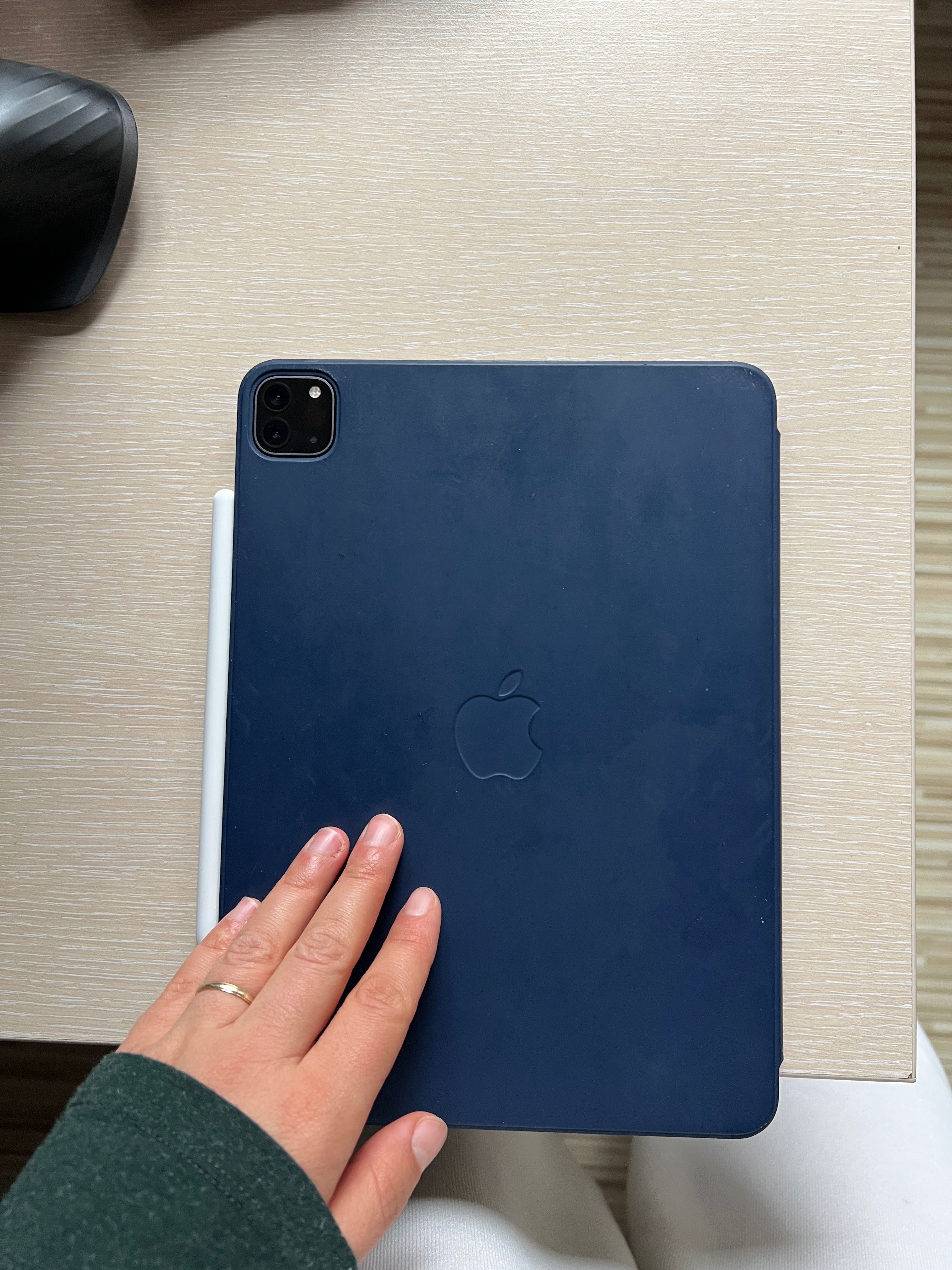 iPad Pro (2nd gen.) 128 GB с оригинал калъф и Apple Pencil