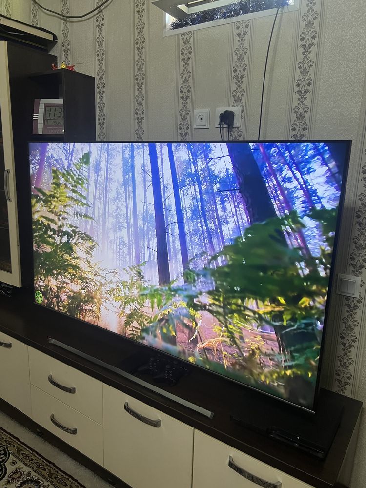 Продается телевизор samsung 65