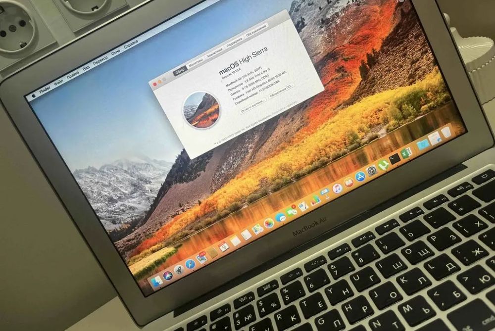 Apple Макбук 13, 2017