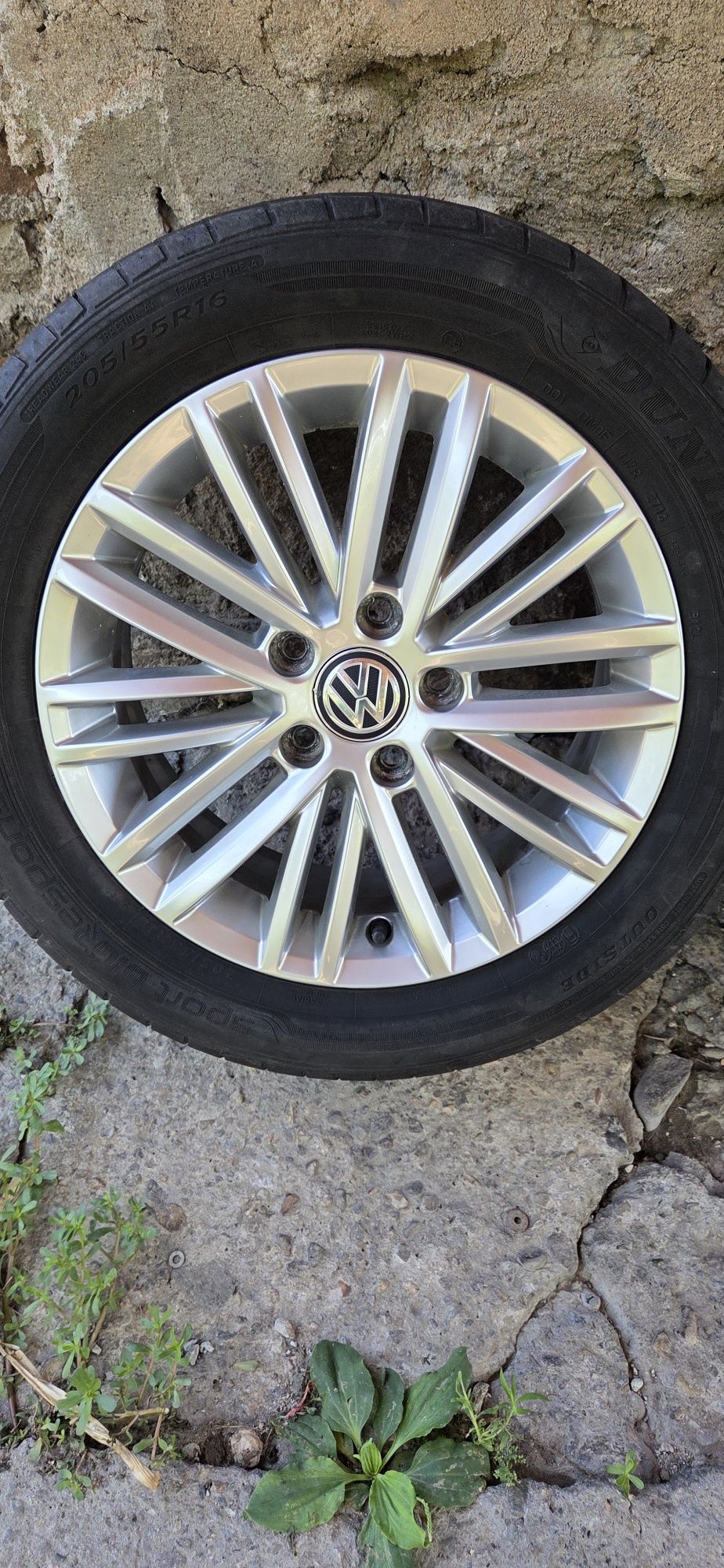VW оригинални джанти със летни гуми 205/55/16 6J ET46 ЦО 56,6