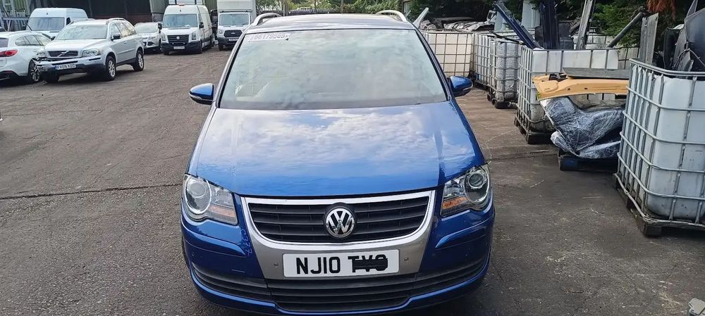 Dezmembrari / Dezmembrez Volkswagen Touran Touran (1T1, 1T2) Facelift 1.9 TDI BLS cutie viteze manuala cod culoare LC5C