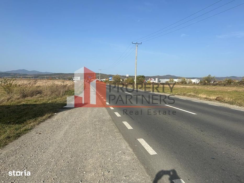 Teren cu deschidere la DN 73A Rasnov langa Kaufland 7300 mp