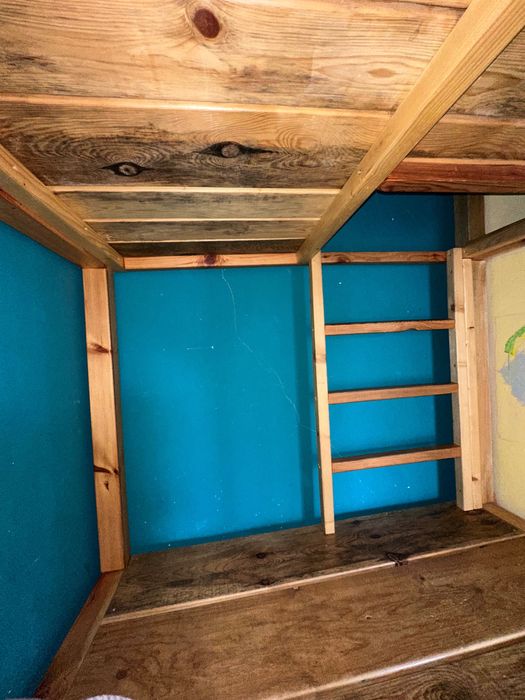 Дървена  пързалка -къща