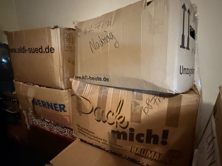 Lichidare de stoc! 40 lăzi cu haine copii + gravide – doar 2.500 lei!