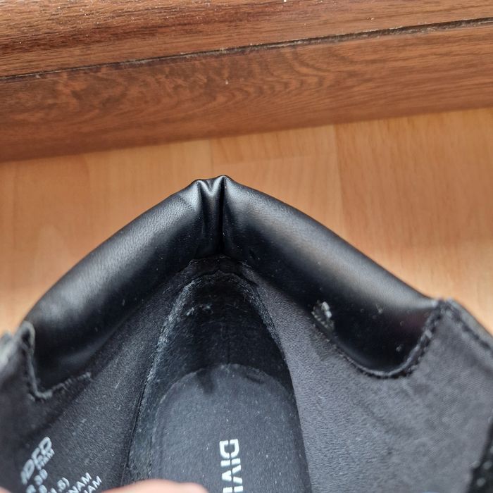 Botine dama H&M negre cu siret, masura 39