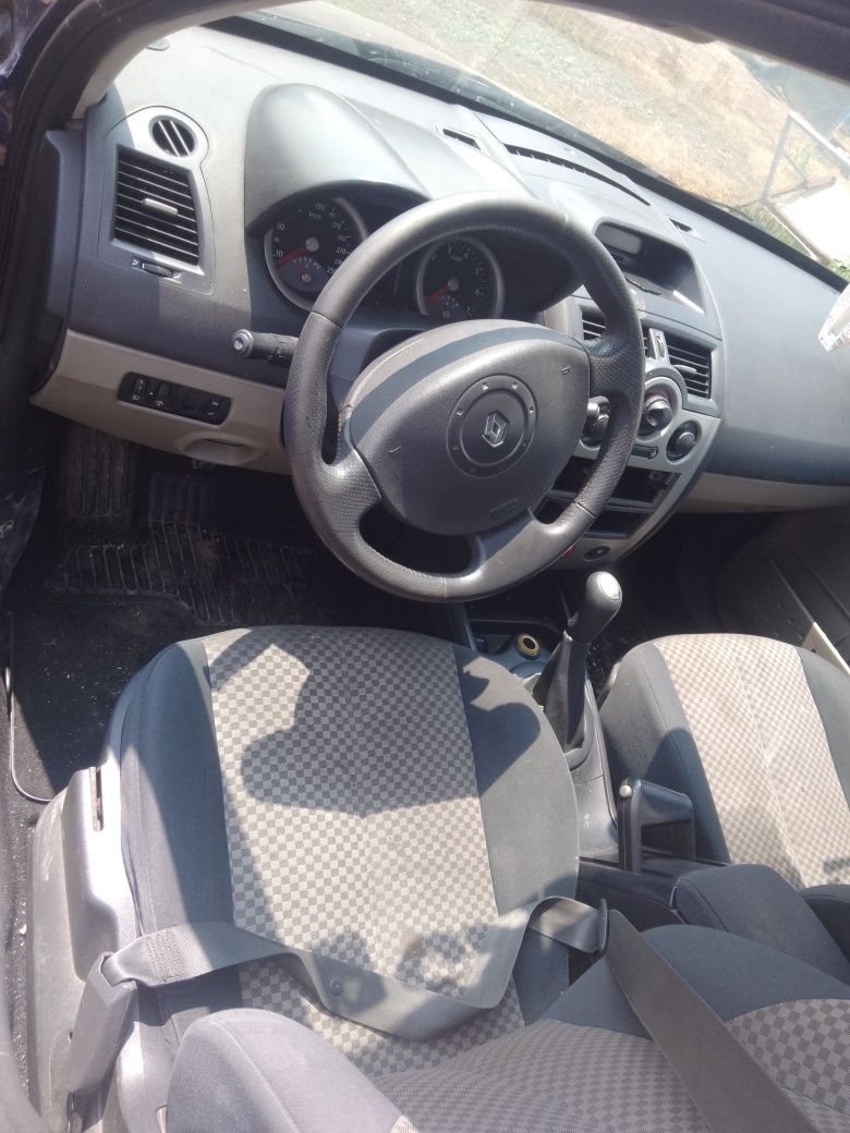 Dezmembrez Renault Megane Berlină  2 1.6 16V