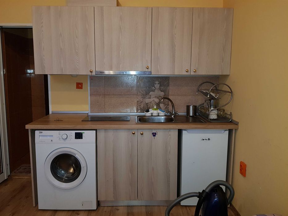 дава под наем 1-стаен - 300евро