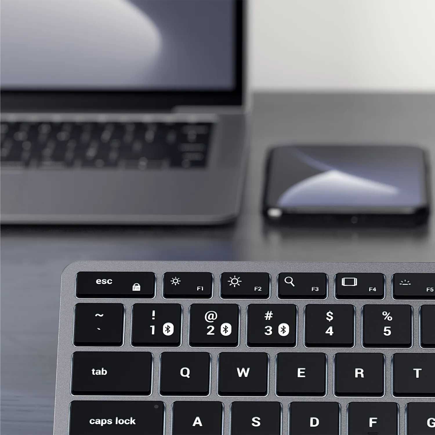 Bluetooth-клавиатура с подсветкой Satechi Slim X1 Backlit Keyboard