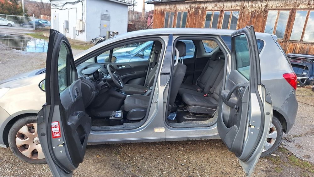 Opel Meriva 1.4i 100кс на части