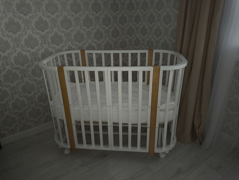 Детская кроватка в идеальном состоянии,, без малейших дефектов,.