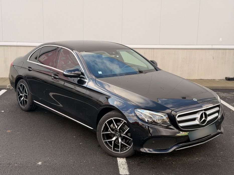 Mercedes-Benz E E220D | Multibeam | Camere 360 | Full Plasmă | Jante AMG