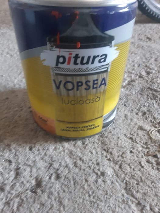 Vopsea pt.tabla și lemn
