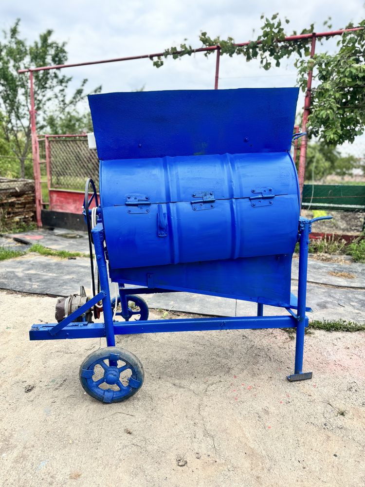 Batoză porumb cu motor