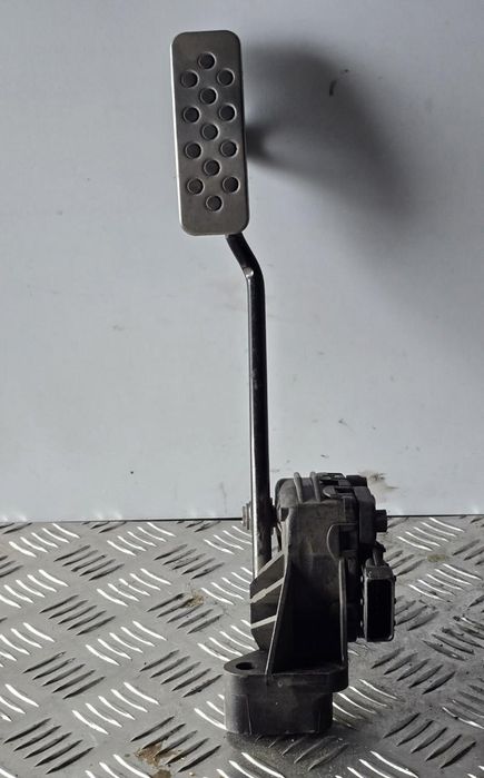 Pedala acceleratie Opel Zafira B Facelift