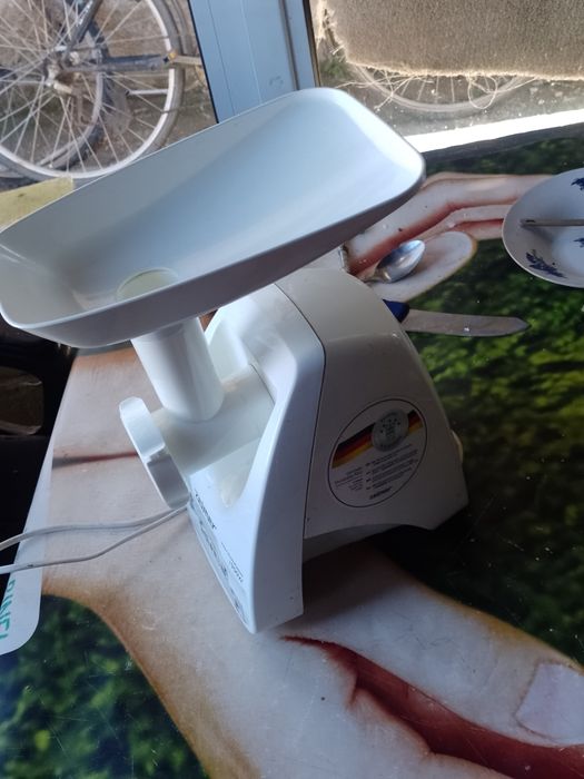 Vând robot de bucătărie