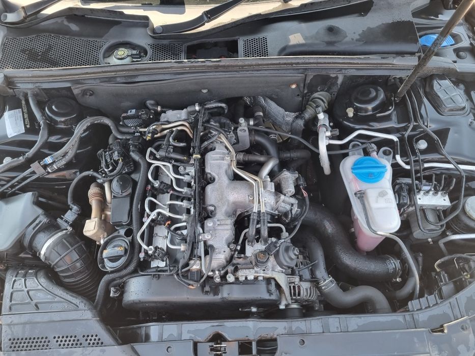 Dezmembrez audi a5 2.0 170 cai cabrio