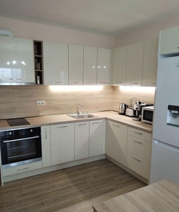 Дава се под наем Тристаен апартамент в София, Толстой - 65 кв.м за 500 € - Снимка #1