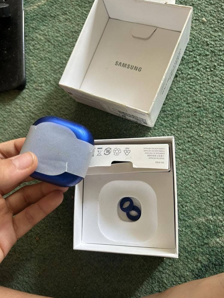 Безжични  слушалки samsung buds