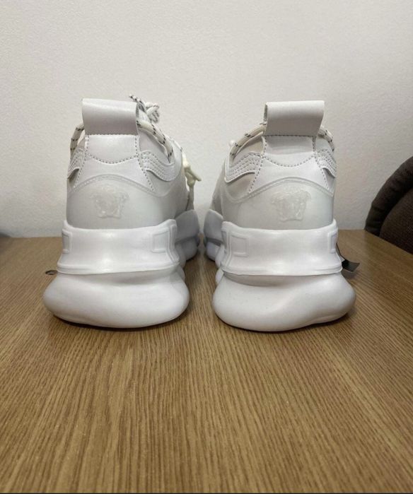 vand versace chain reaction