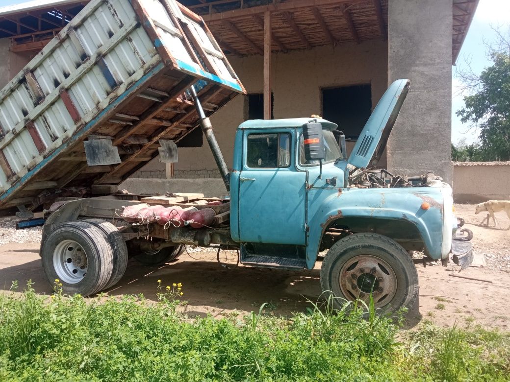 Sirochni sotiladi zil 130