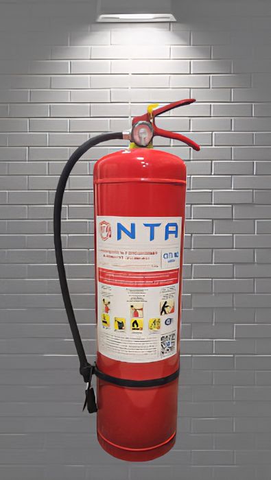 Огнетушитель порошковый, углекислотный с кронштейном
