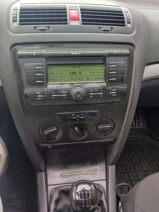 Vând Skoda Octavia II , 1.6 benzina