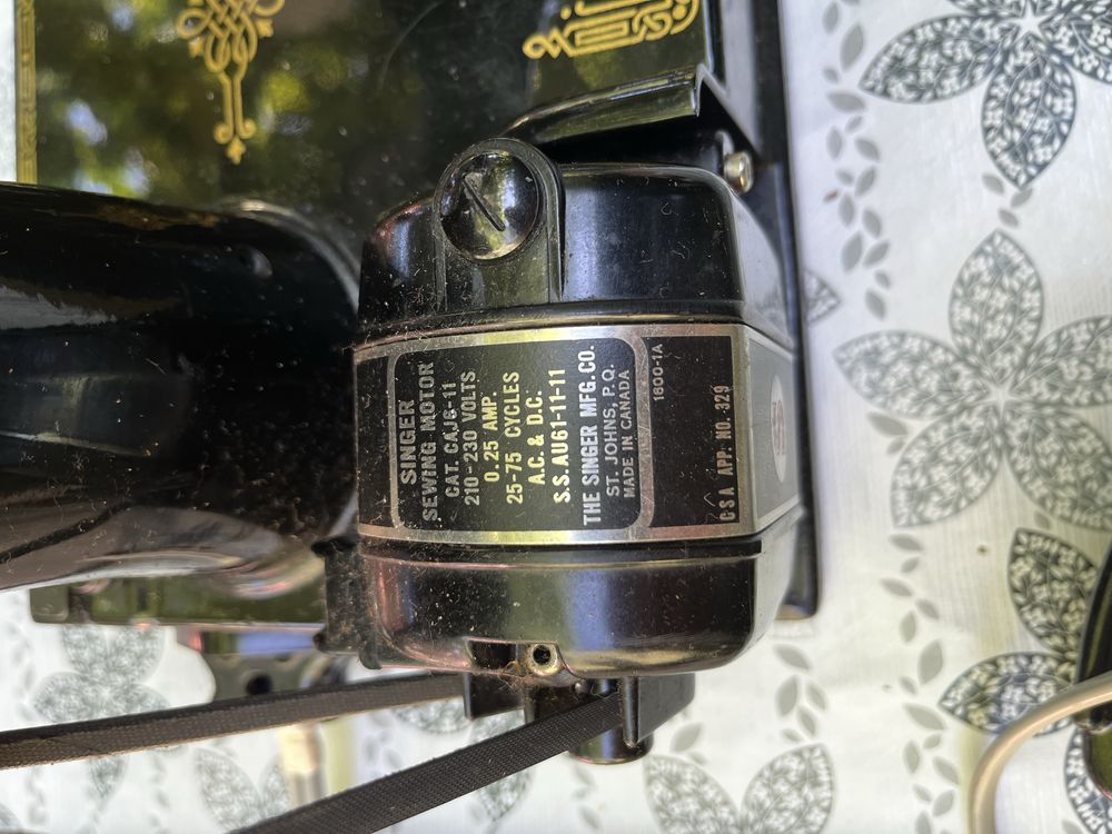 Singer 222K шиеща машина антика