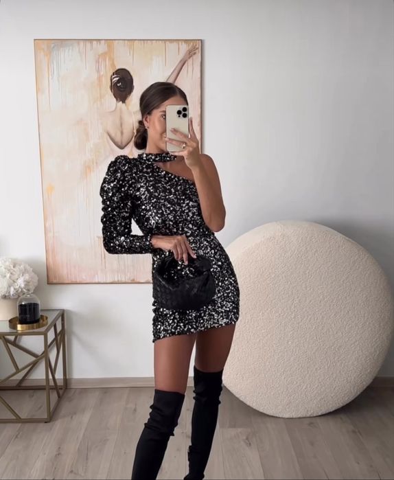 Платье в пайетках Zara