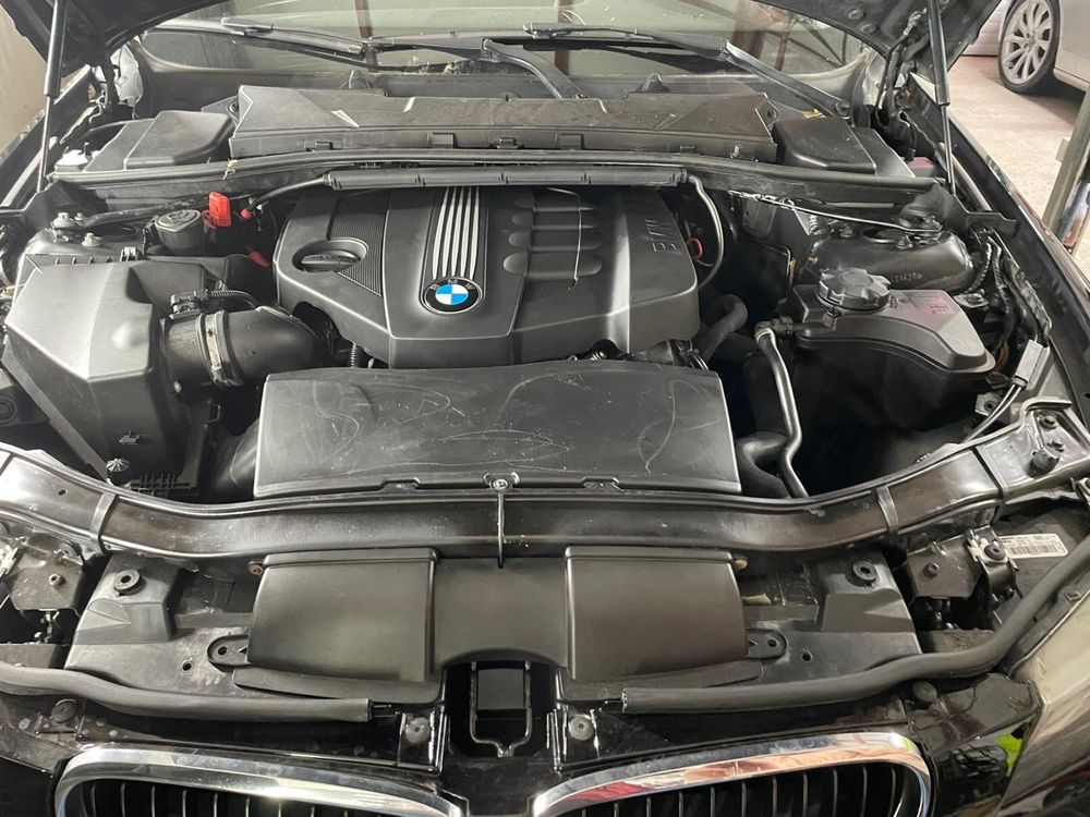 BMW 318D 2.0 2011