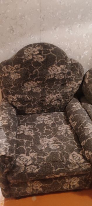Продам Диван тр-ся химчистка