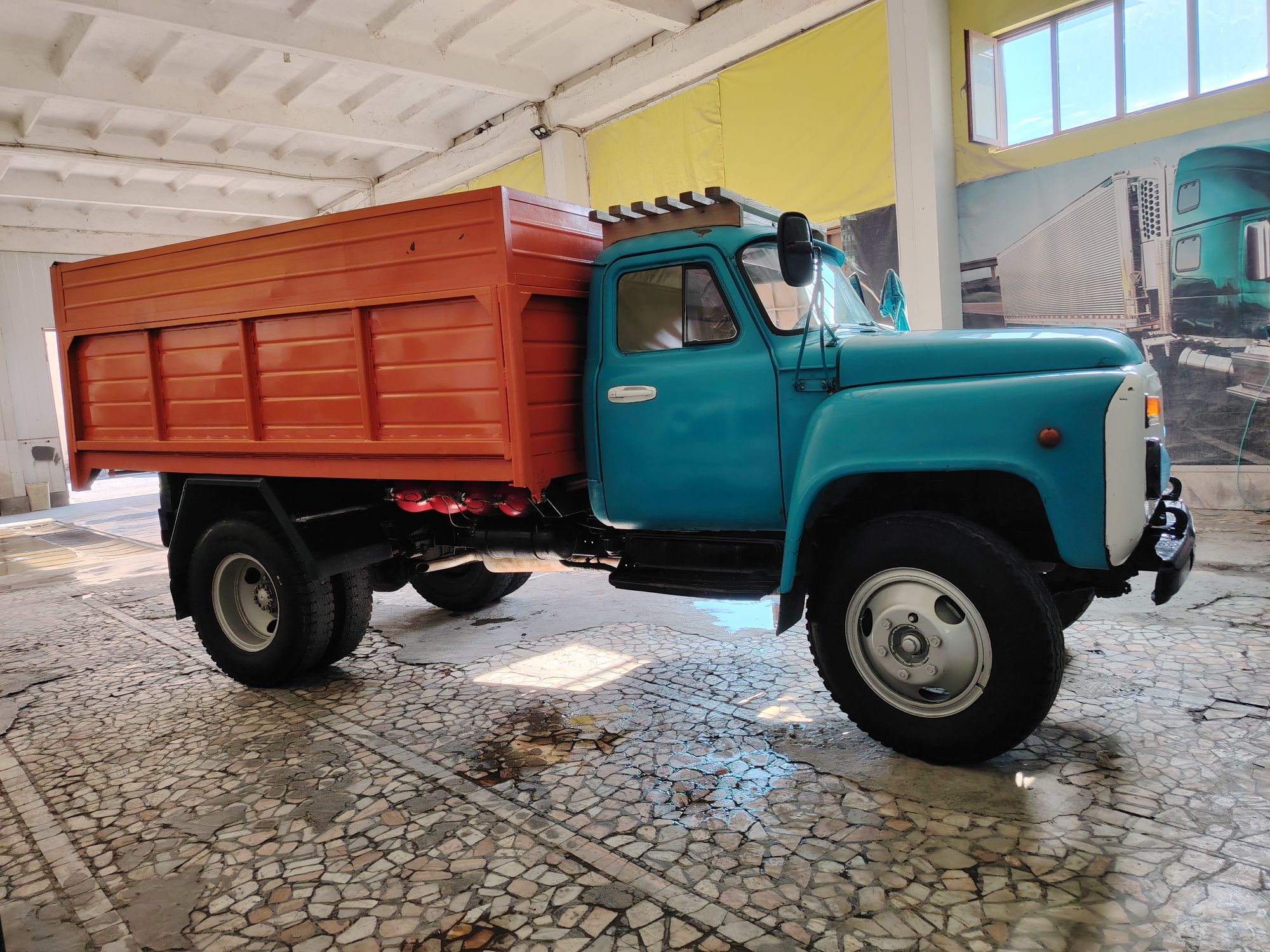 Gaz 53 xolati a'lo ishga tayyor mtz mator