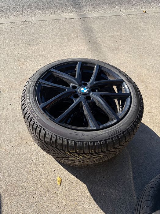 Vând jante r18 cu anvelope iarnă