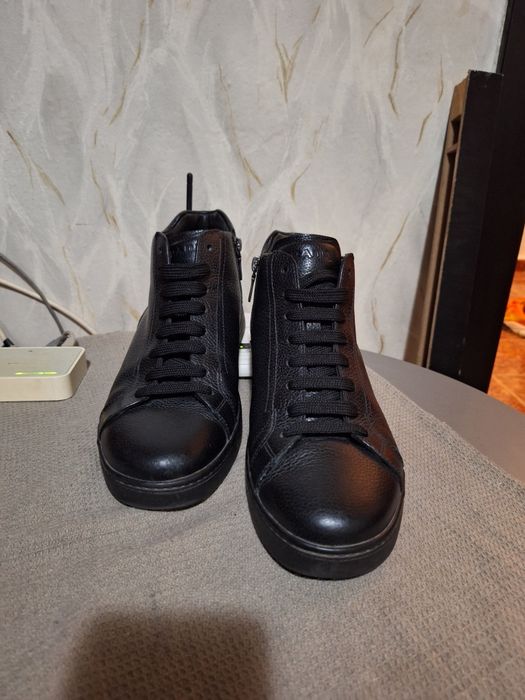 Кожени Кецове марка Prada