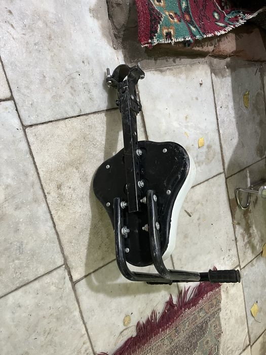 Продам сиденья для ребенька для велосипеда