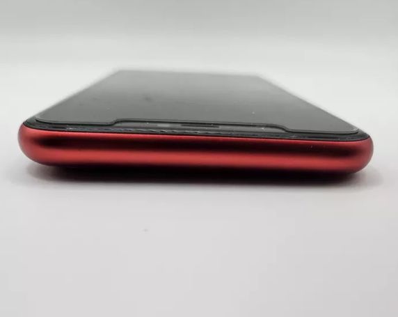 УНИКАТ !! Iphone 11 Red 64gb