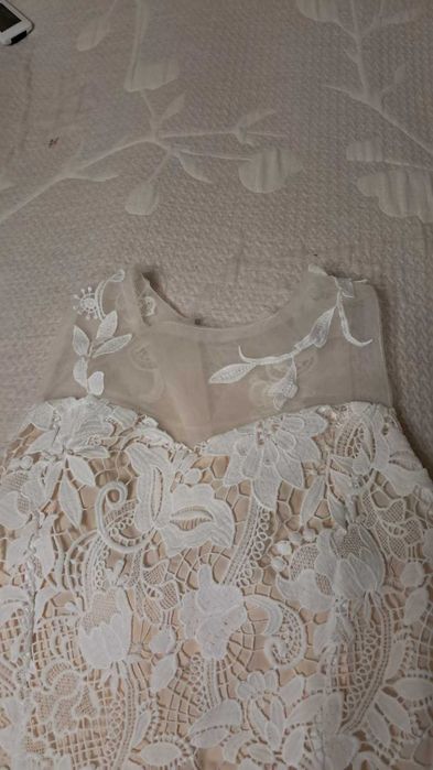 Нова бяла дантелена рокля р-р М/L