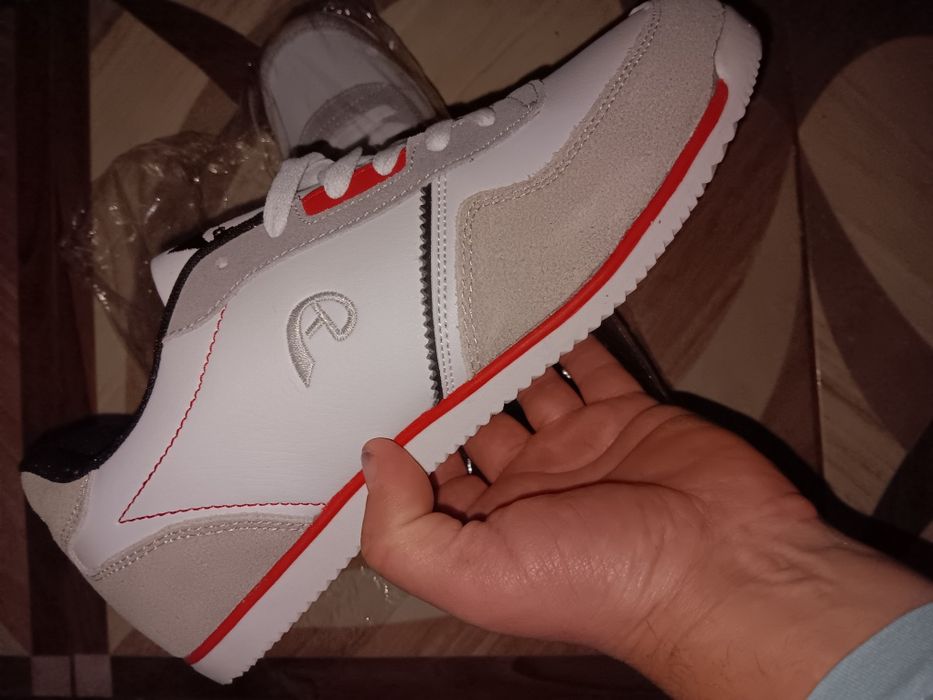 Adidas 41        .