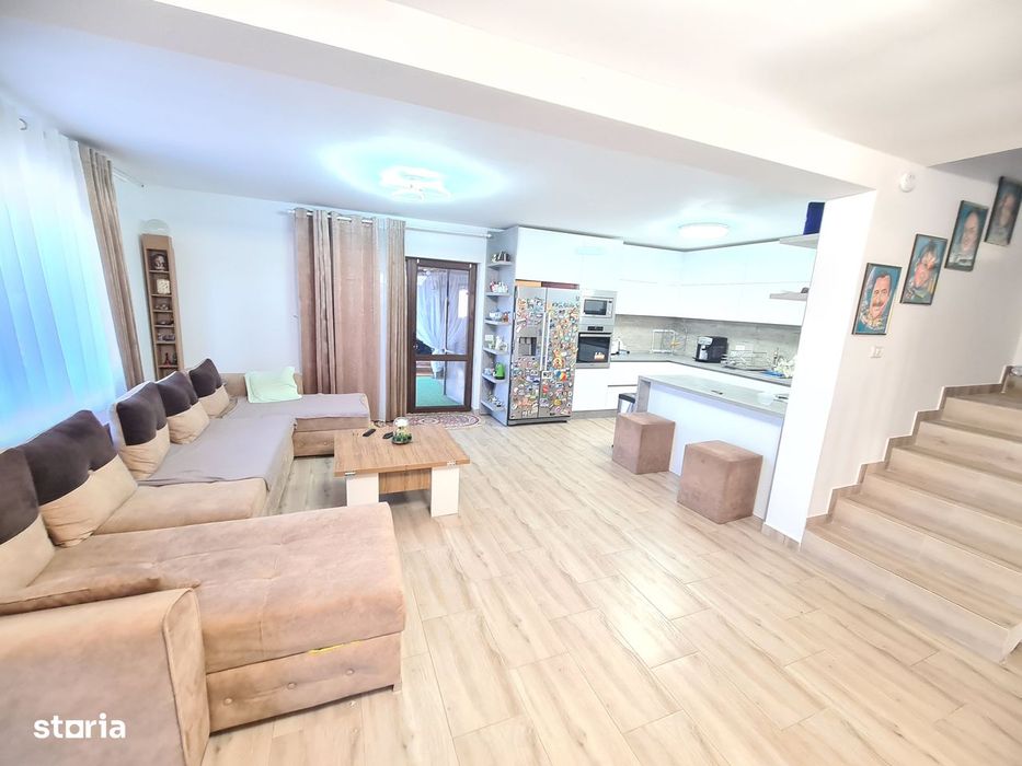 Casa 4 camere, anexe, 500 mp , Magura Farbe, Bacau