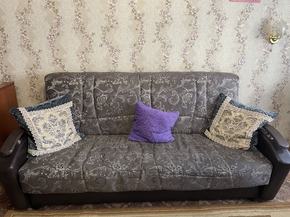Продается диван расклодной