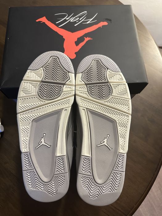 Jordan 4 Frozen Moments