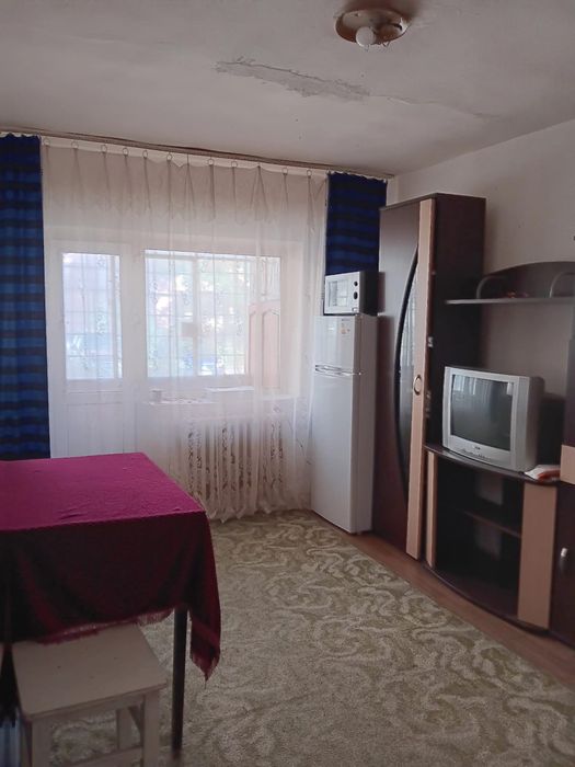 Inchiriez garsoniera