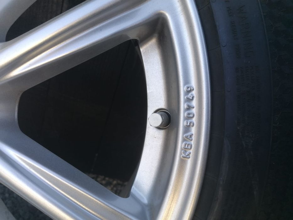 Roti Volvo 235 65 R17