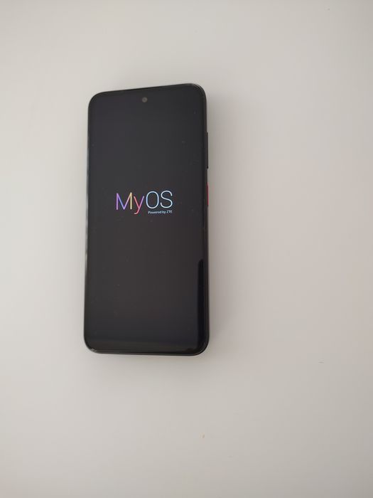 Телефон ZTE Blade V70