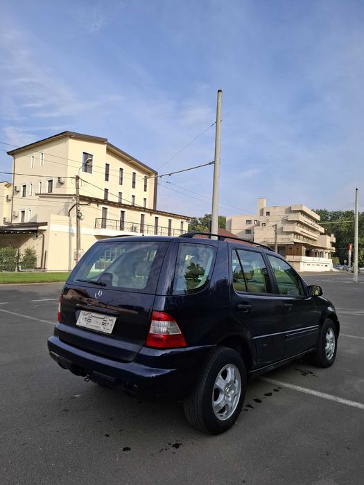 Mercedes-Benz ML 2.7 CDi 163 Cp 2003 Manual