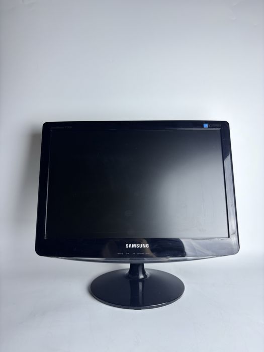 Мониторы 19 дюймов и 20 дюймов разных марок