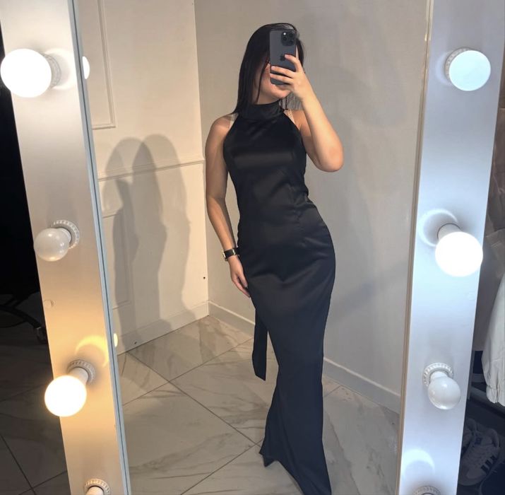 Отдаю вечернее платье. Одевала на одно важное мероприятие