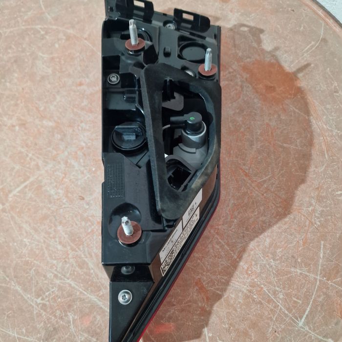 Audi Q3  2021 Sportback ляв вътрешен стоп